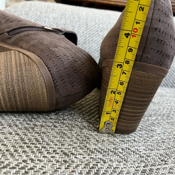 Madeline Worth It Shootie or Bootie in Dark Earth size 8 M Like New - Picture 16 of 16